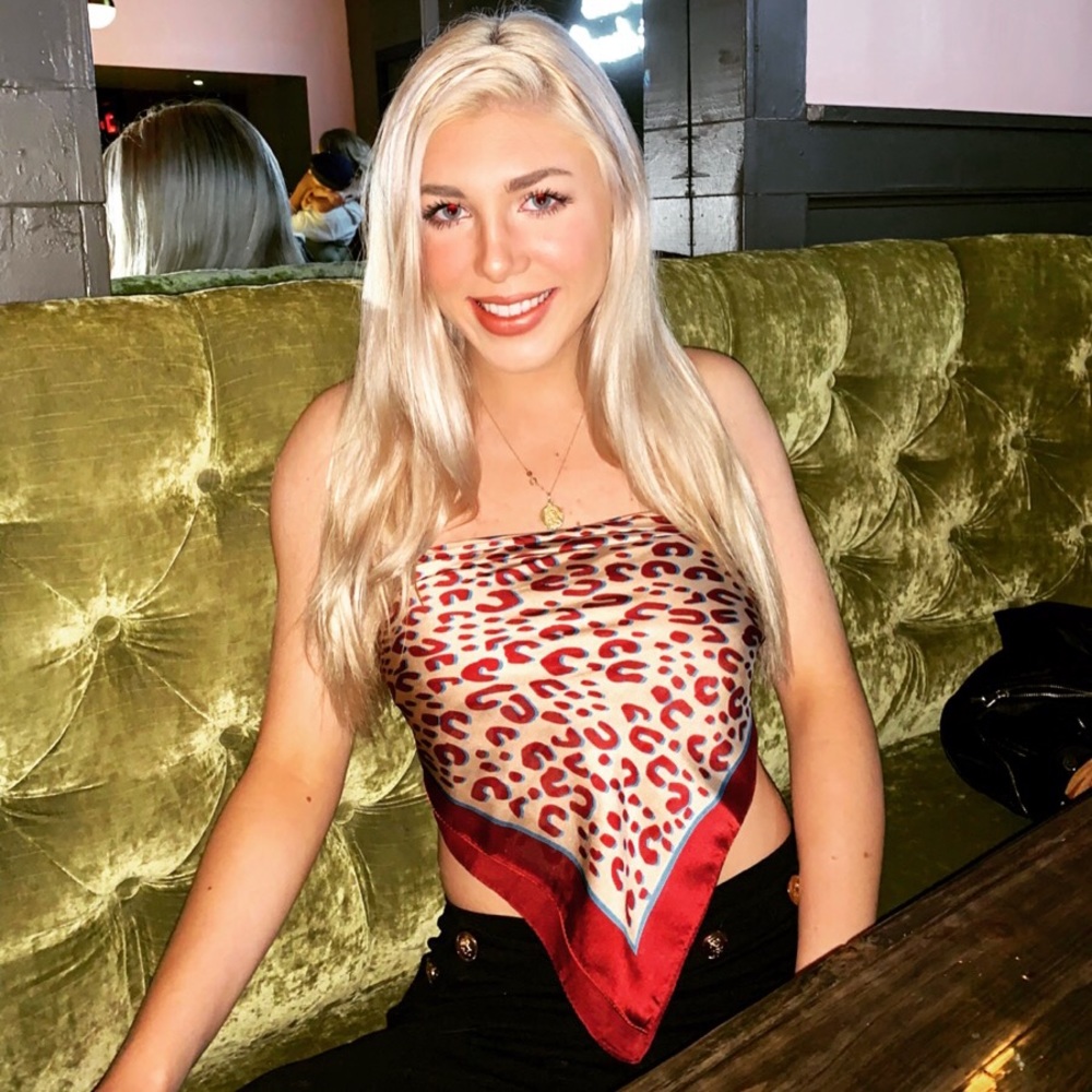 Meet your Posher, Joy